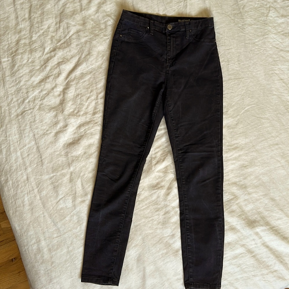 BLANK NYC black skinny jeans size 28